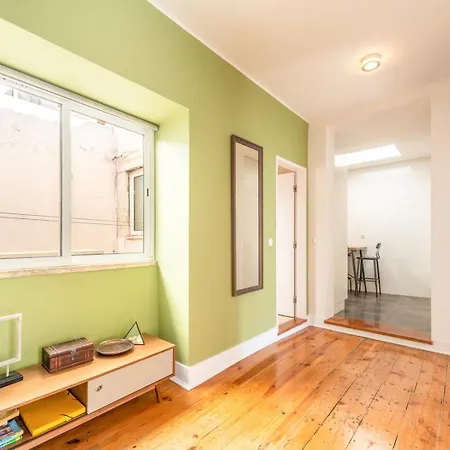 Guestready - Groovy Fanqueiros * Lissabon